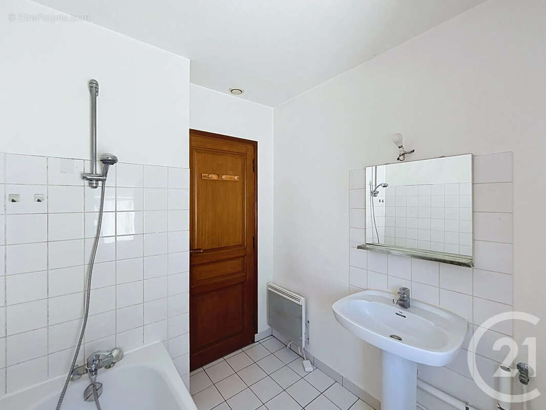 Appartement 76 m² à Sens  - photo 13