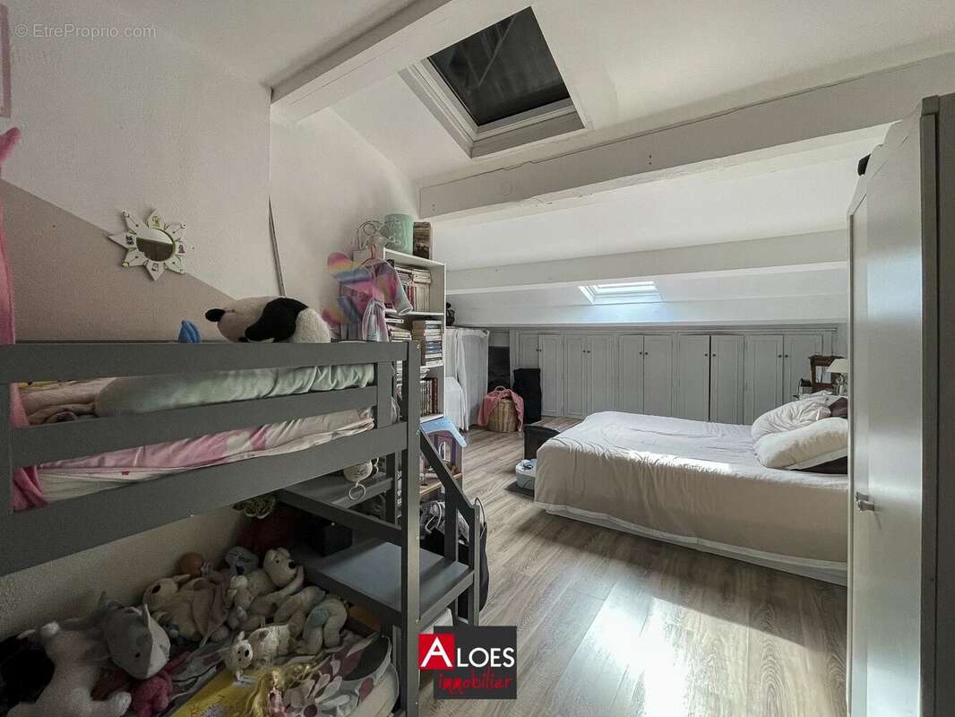 Maison Aigues-Mortes intra-muros 4 pièces - photo 8