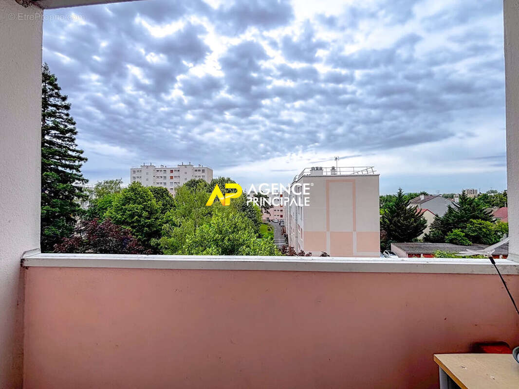 Sartrouville - La Croix Blanche - Appartement 4 pièces 67.10 m2 avec parking et cave - photo 3