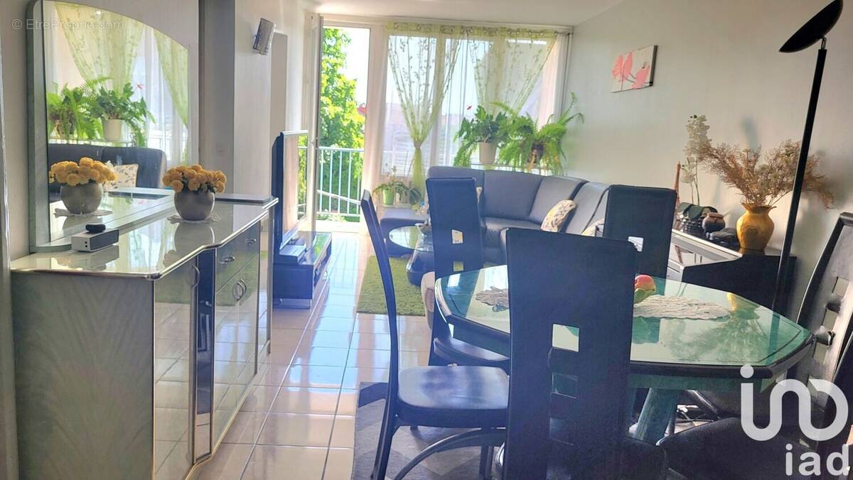 Photo 1 - Appartement à SAINT-OUEN-L&#039;AUMONE