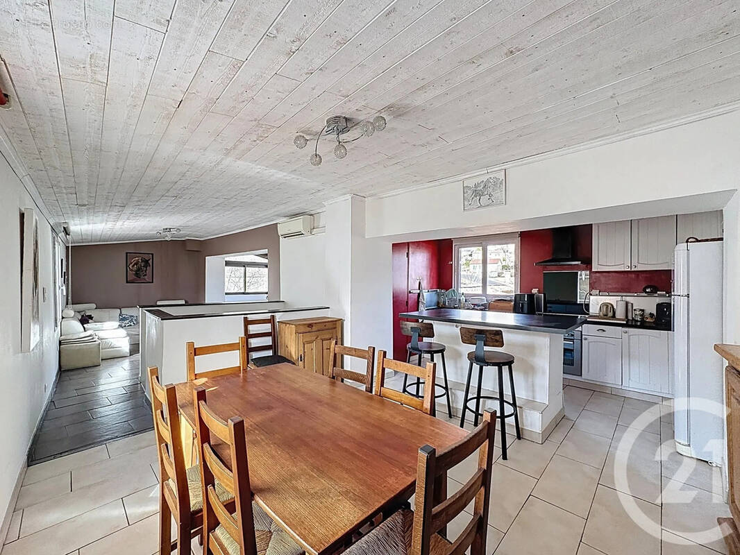 Maison à ROQUEVAIRE