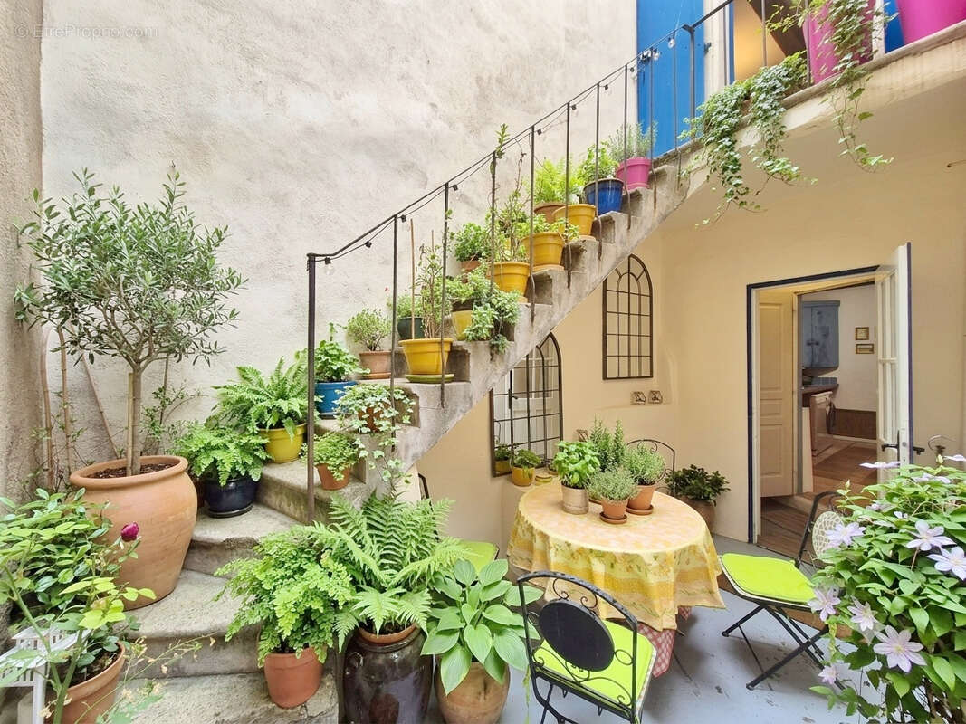Maison de village charmante avec cour privée et potentiel locatif - photo 2