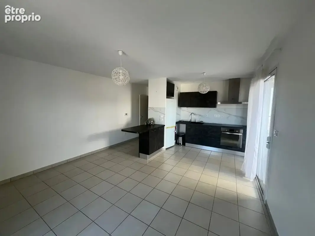 VALENCE CHATEAUVERT - Appartement T3 avec terrasse et garage - photo 4