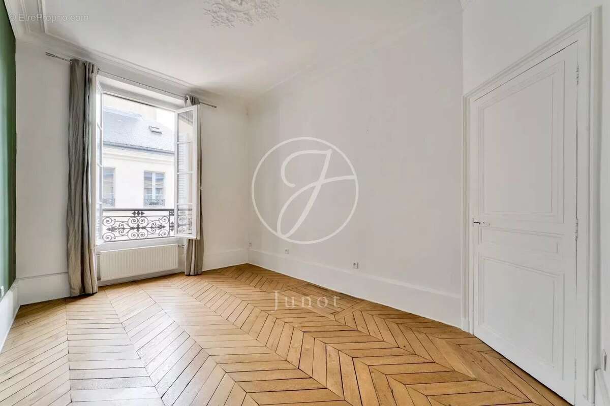 Appartement à VERSAILLES