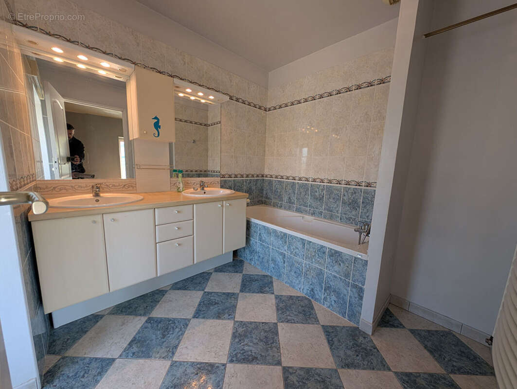 Appartement à SAINT-PERAY