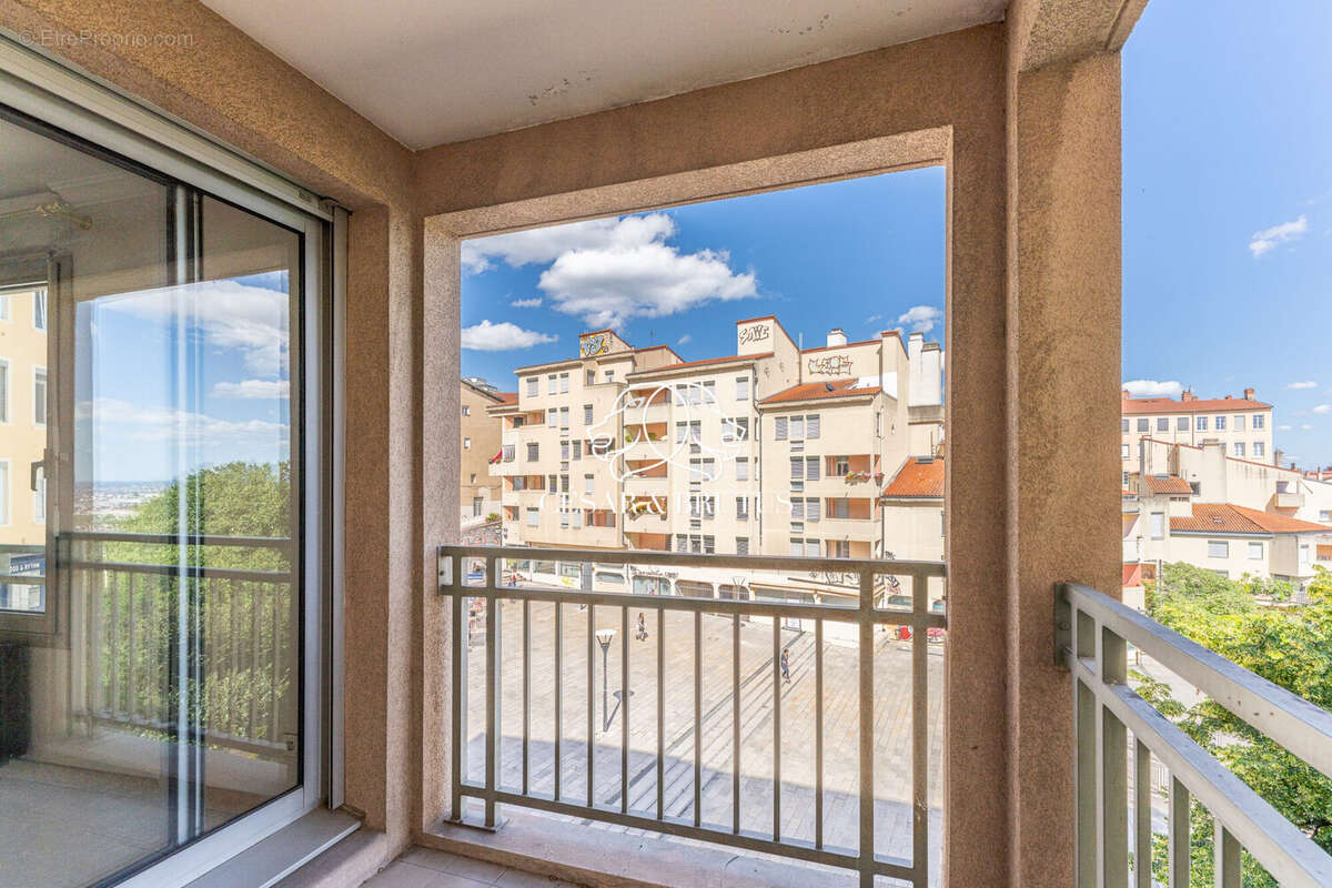 Appartement à LYON-1E