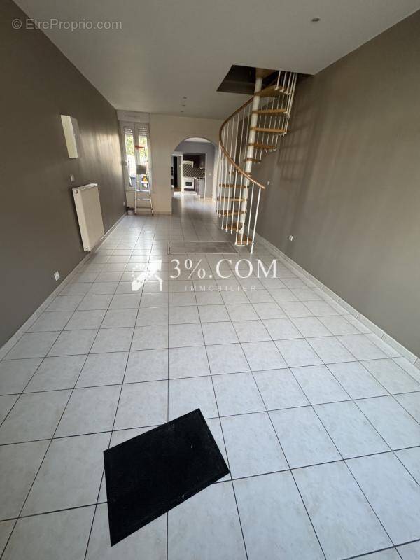 Maison à PETITE-FORET