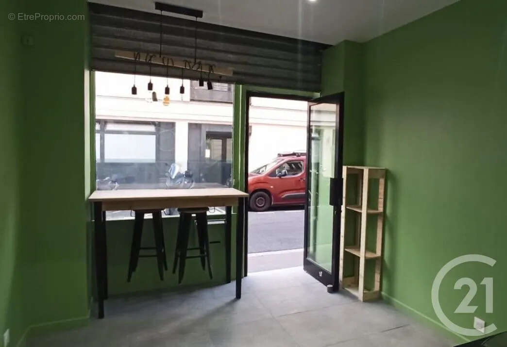 Autre à CLICHY