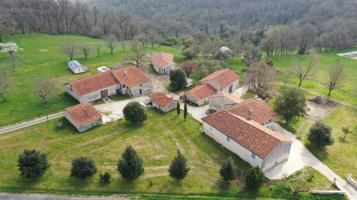 Maison à GRAND-BRASSAC