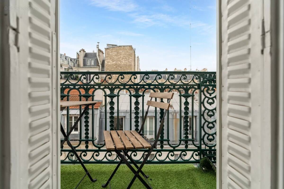 Appartement à PARIS-17E