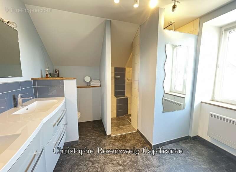 Maison T6 de 140 m2 plus Annexe de 55 m2 - photo 6