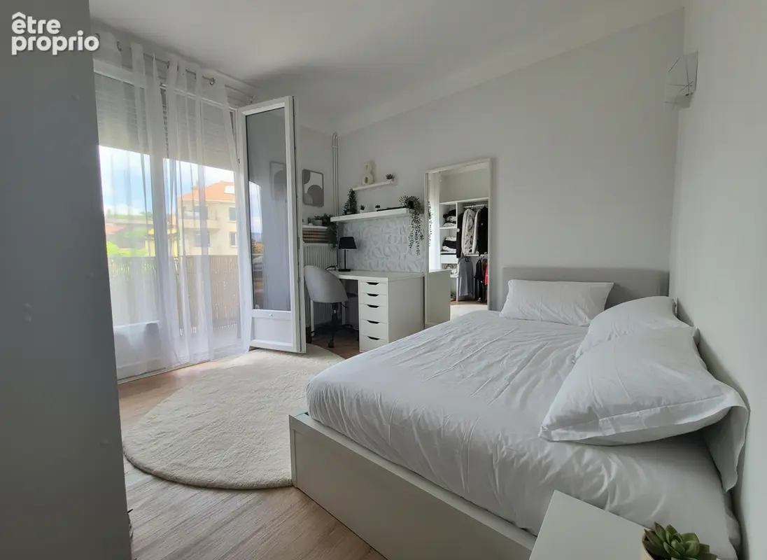 MILLAU, Appartement T4 traversant avec vue dégagée - photo 8