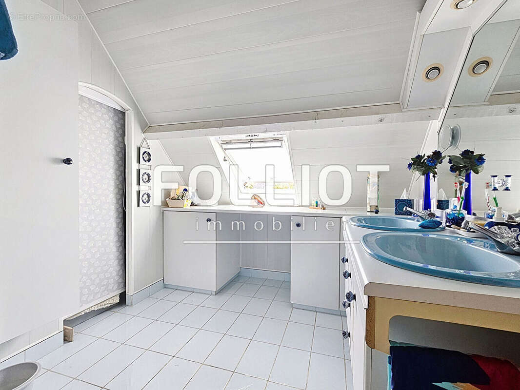 Au calme, Maison 6 pièces et 4 chambres à vendre à Douvres-la-Délivrande - Réf PB14382 - photo 14