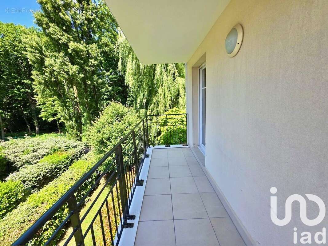 Photo 2 - Appartement à LE PLESSIS-TREVISE