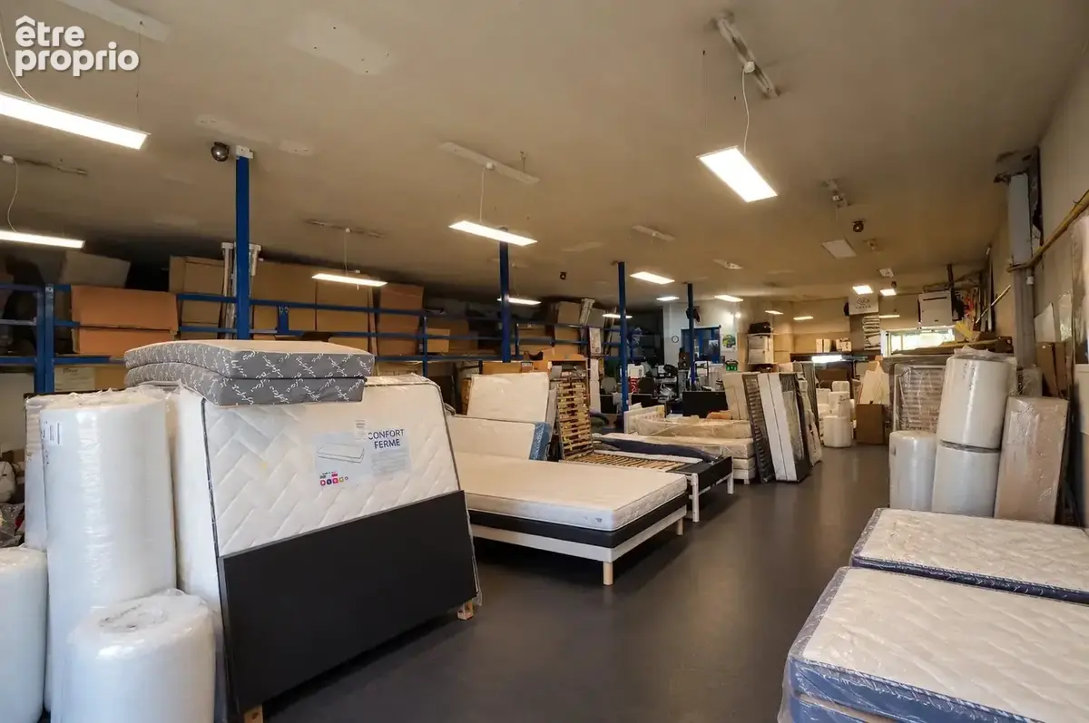 Pavillons-sous-Bois ENTREPOT / MAGASIN - photo 4