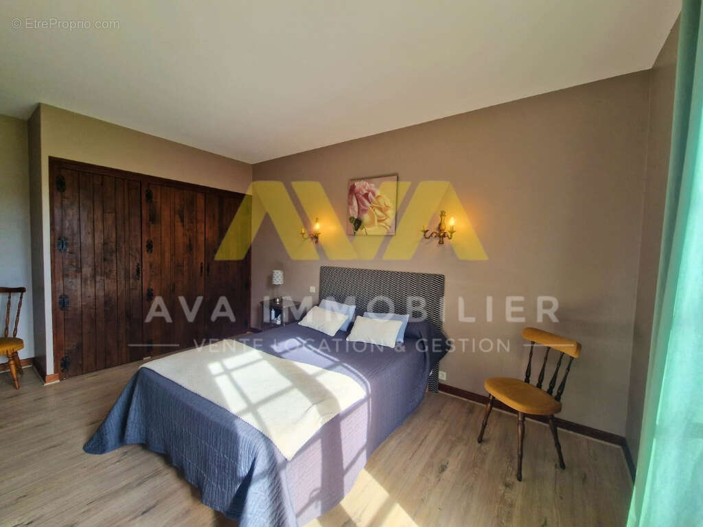 Maison à SAINT-PALAIS