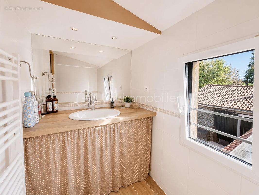 Maison de caractère rénovée – 180 m² – Piscine chauffée & Pool House - photo 14