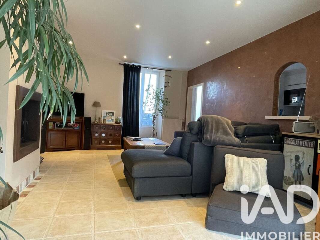 Maison 136 m² à Echouboulains  - photo 2