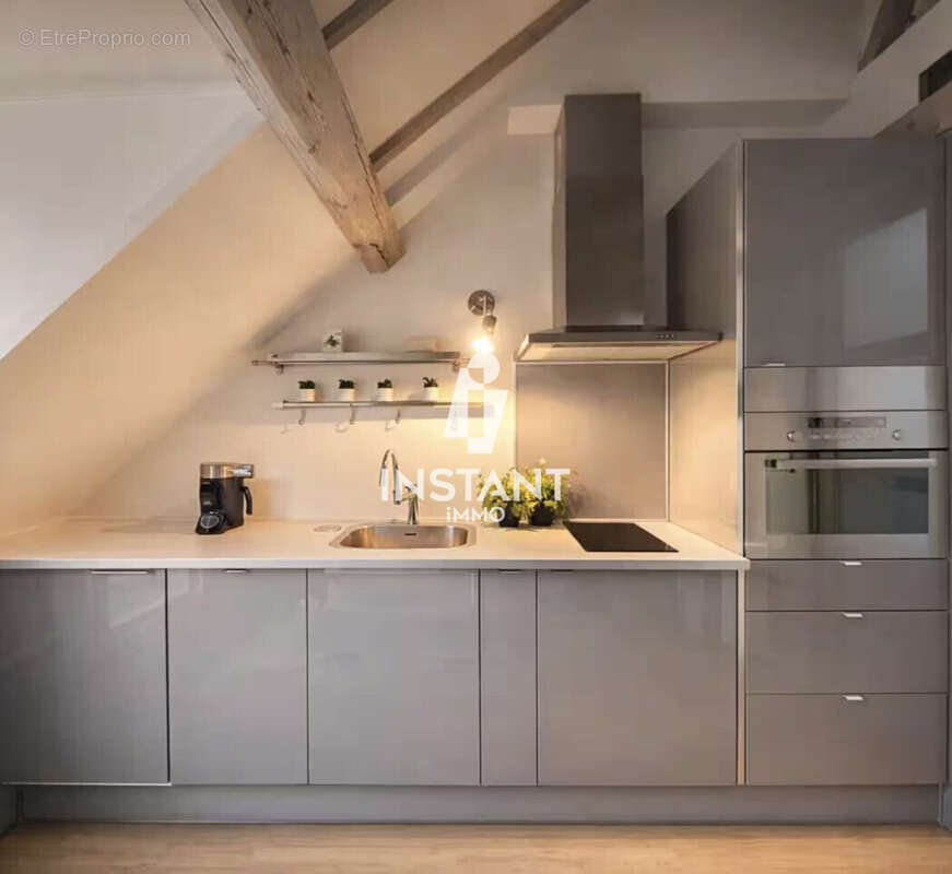 Appartement à PARIS-3E