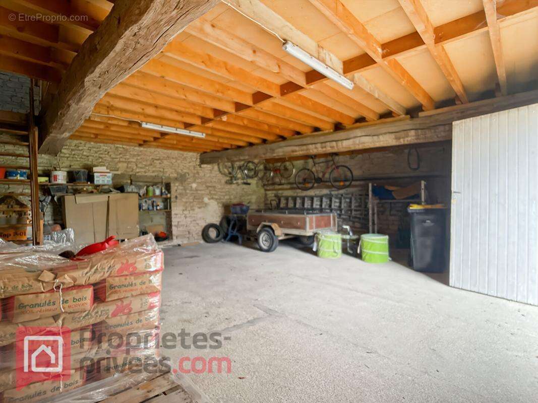 Maison Nitry 9 pièce(s) 353 m2 - photo 12