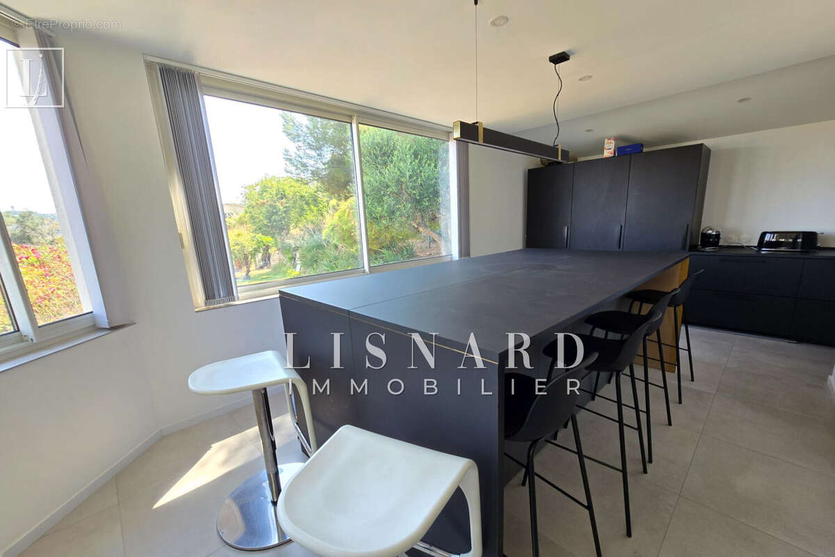 Maison 118 m² à Vallauris  - photo 6