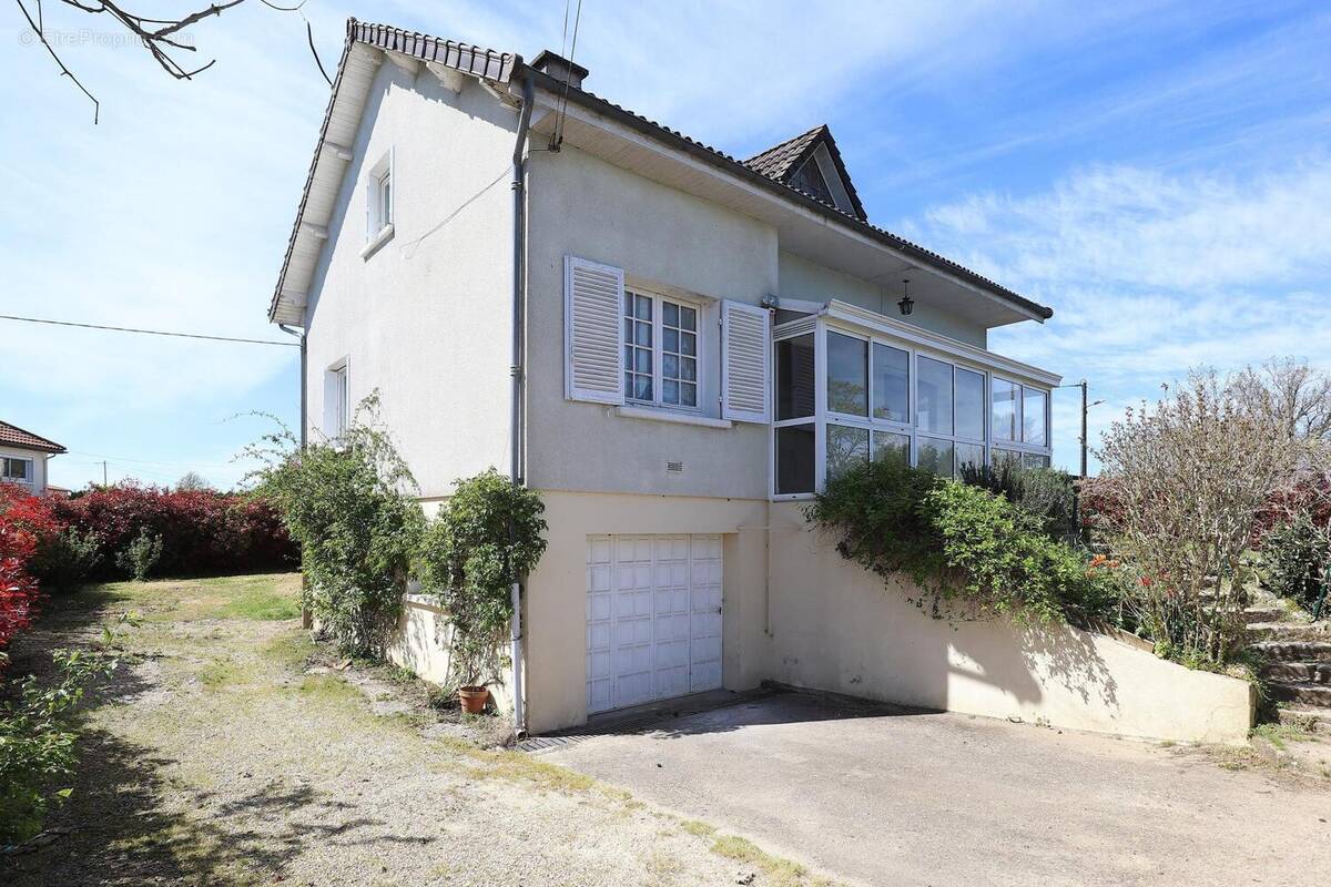 Photo 1 - Maison à SAINT-MAURICE-LA-CLOUERE