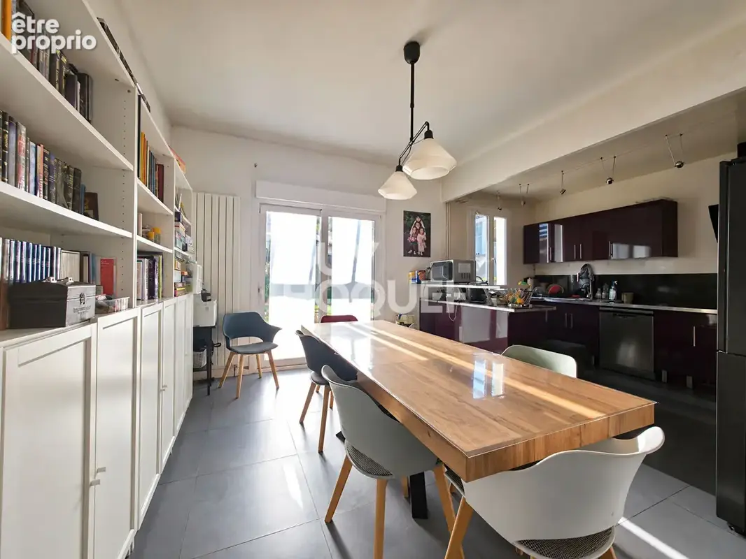 FONTENAY-SOUS-BOIS Maison lumineuse avec 5 chambres, jardin et terrasses - photo 5