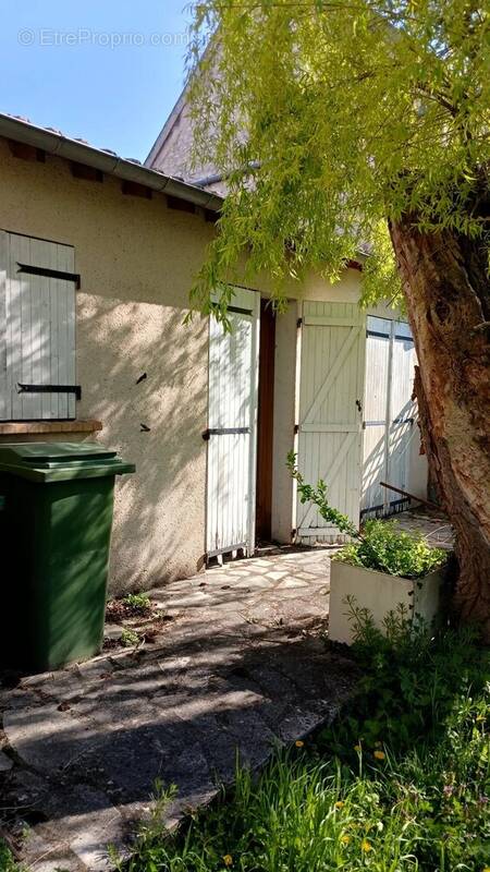 Maison à NEAUPHLE-LE-VIEUX