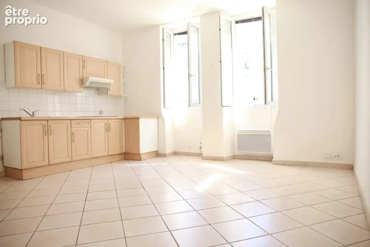Appartement à MARSEILLE-7E