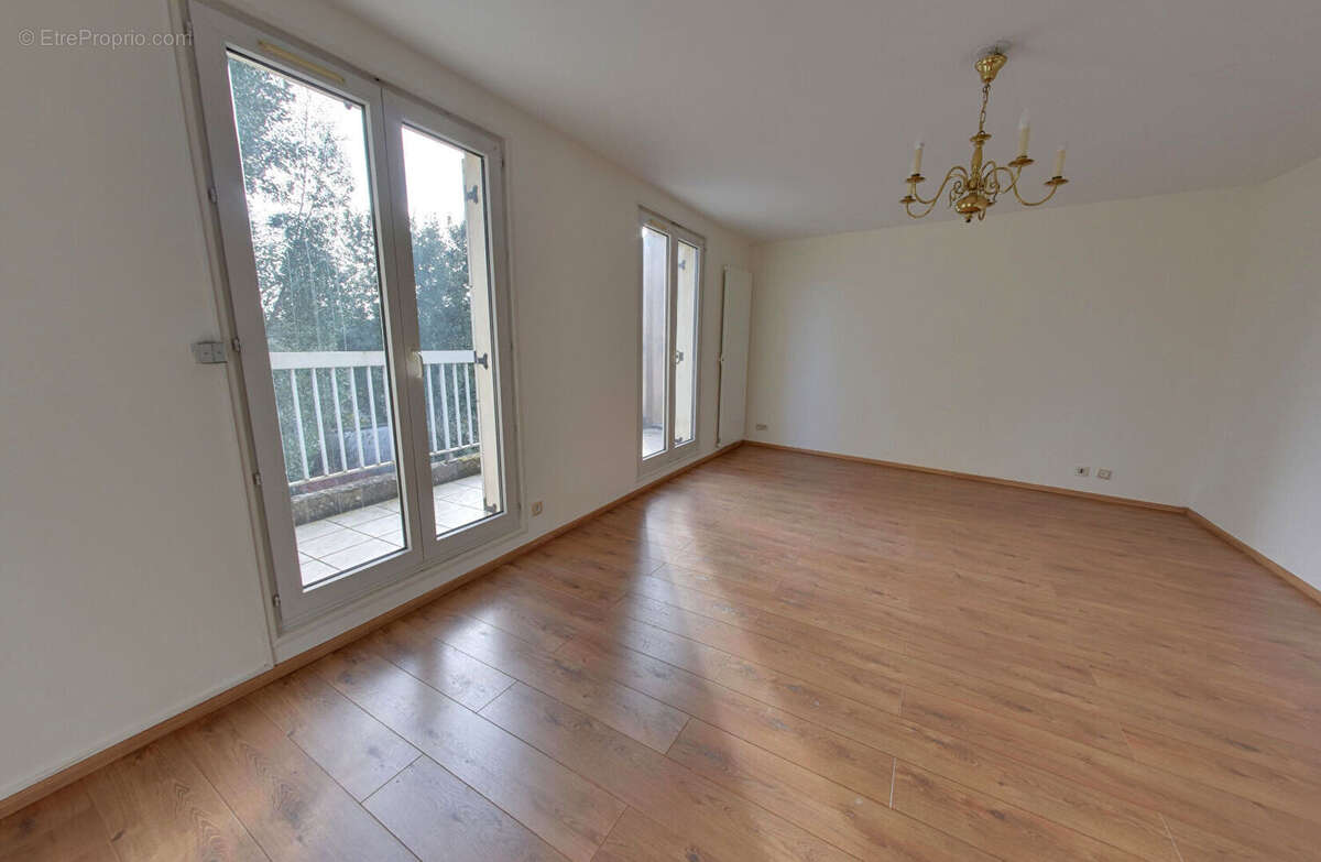 Appartement à DOURDAN