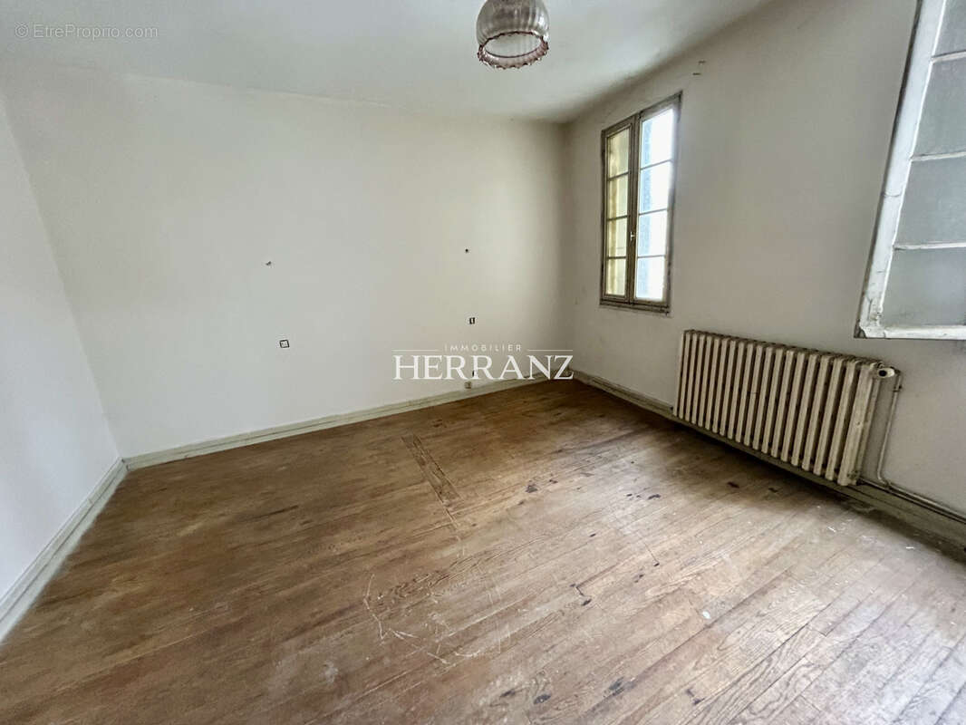 Appartement à MONTPON-MENESTEROL