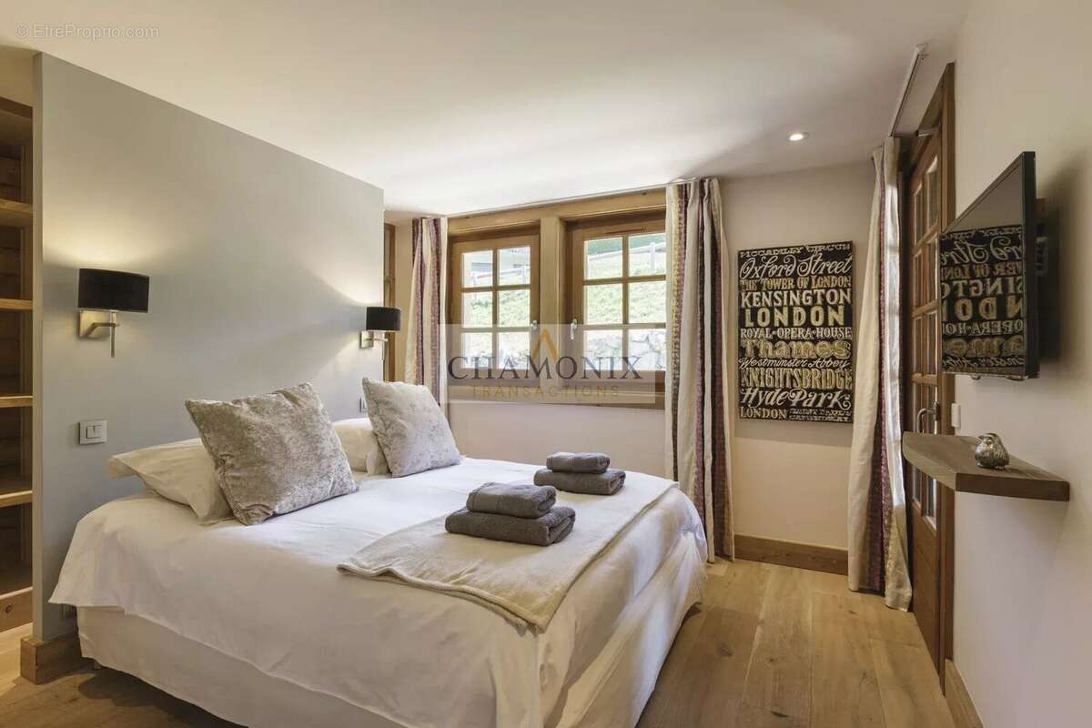 Maison à DEMI-QUARTIER