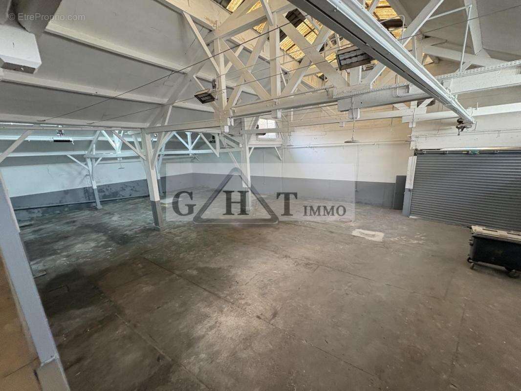 Commerce à CORBEIL-ESSONNES