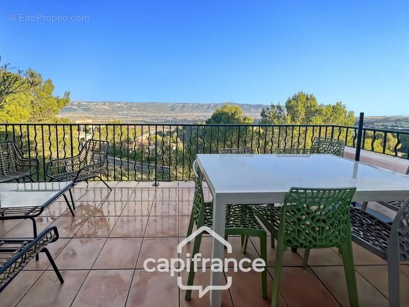 Appartement à MALLEMORT