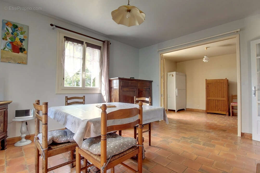 Maison à ROUFFIGNAC-SAINT-CERNIN-DE-REILHAC