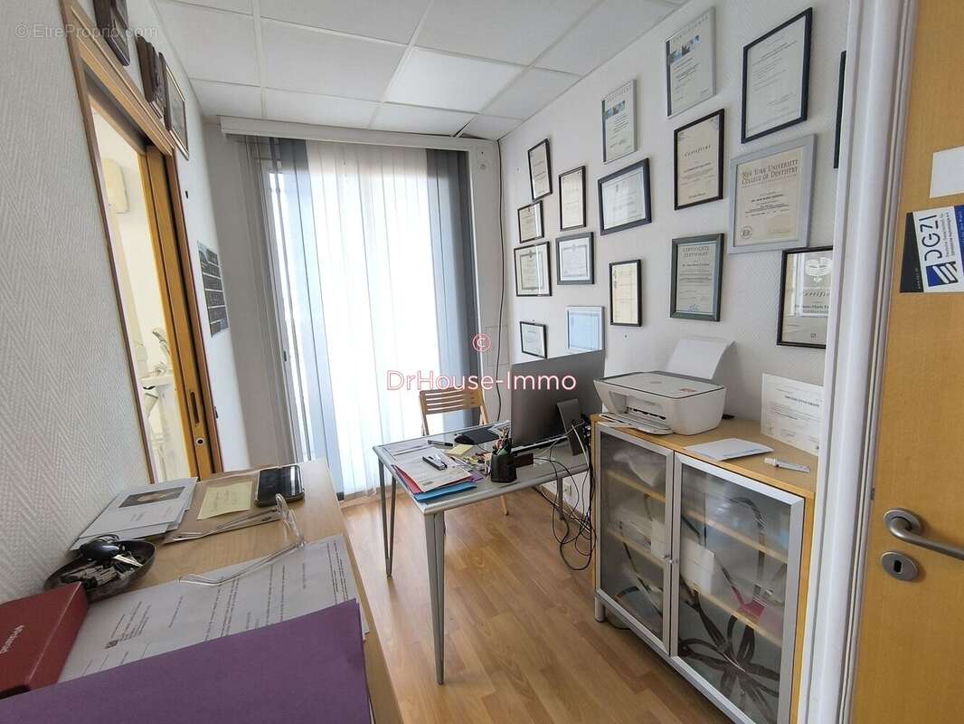 Appartement à MARSEILLE-4E