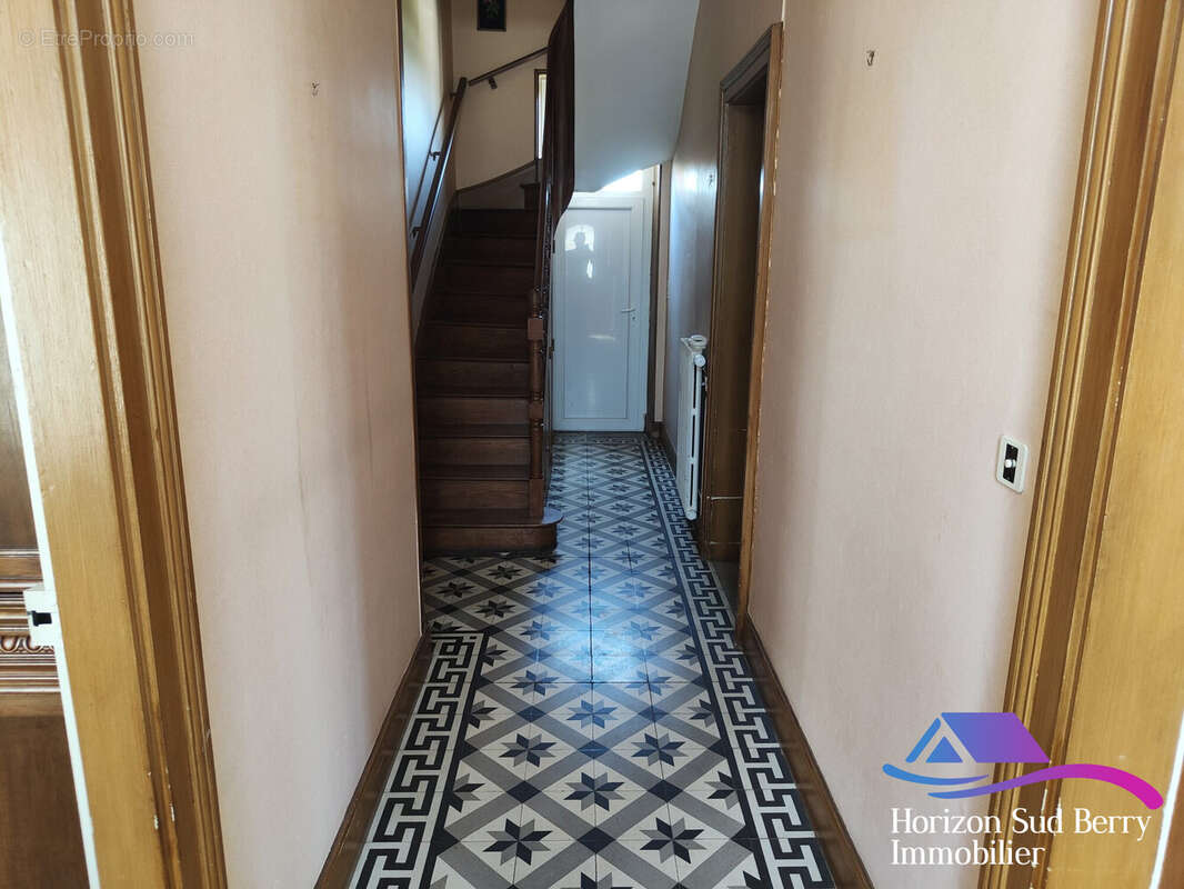 Entrée maison 1 - Maison à LA CHATRE