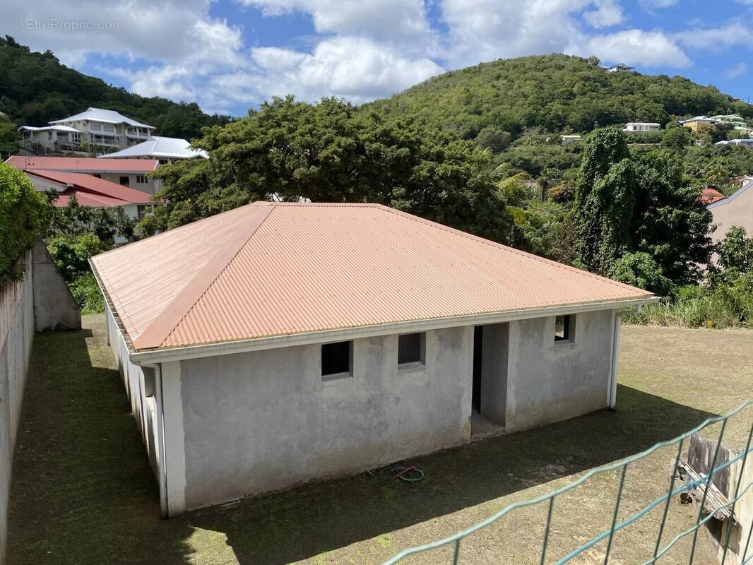 Maison à LES TROIS-ILETS