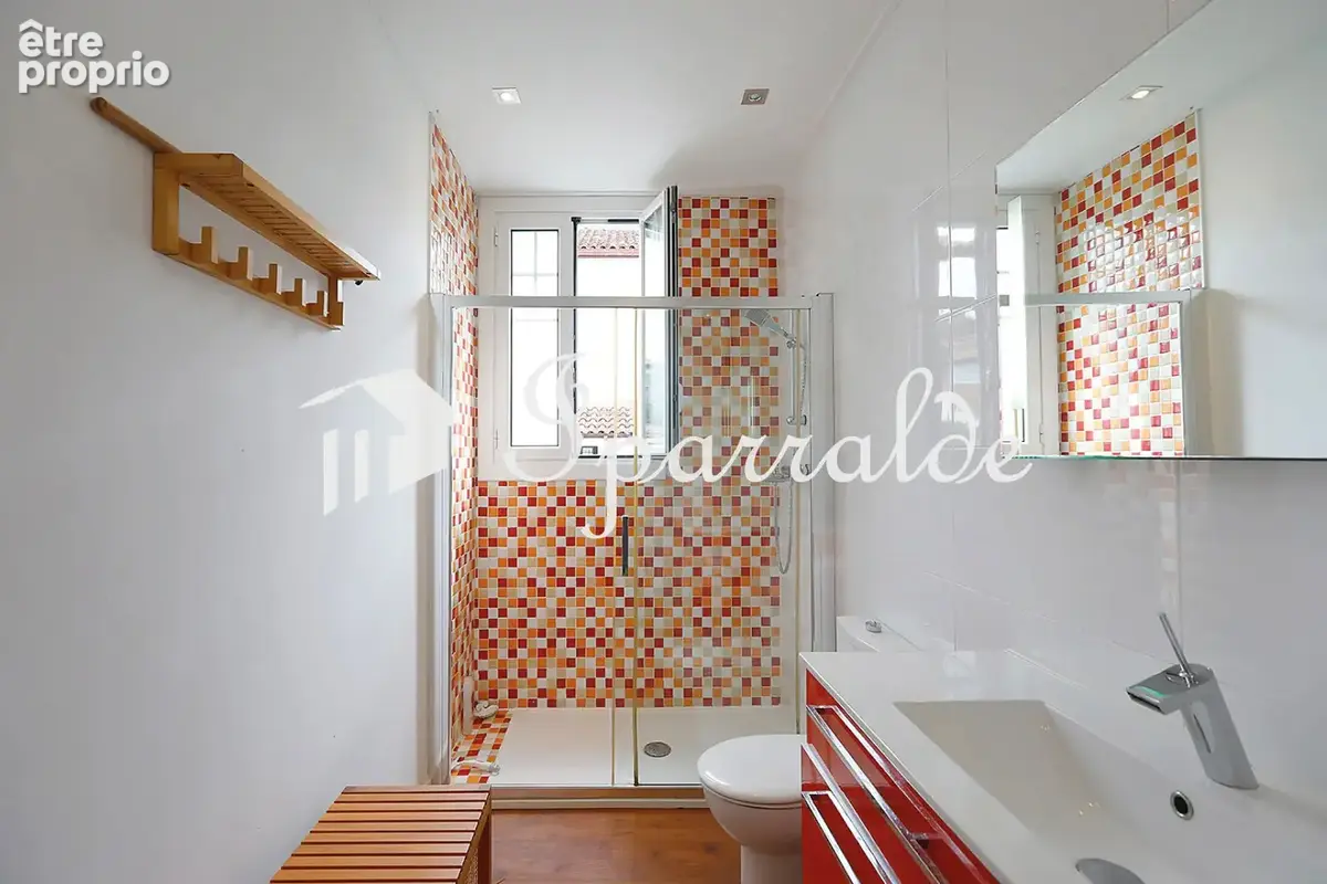 Superbe Maison de type T5 CENTRE VILLE tout à pied à HENDAYE 64700 - photo 42