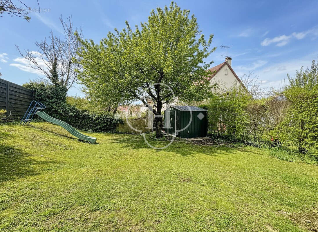 Maison à MAREIL-SUR-MAULDRE