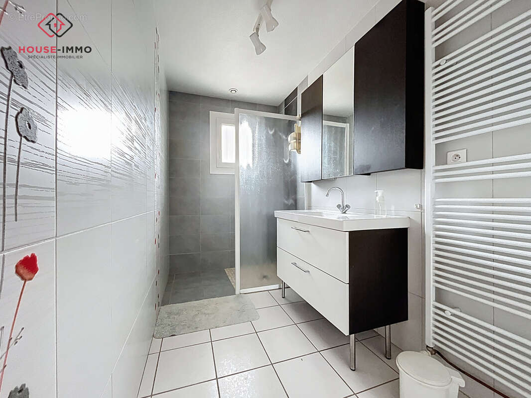 Maison à CLAIRVAUX-LES-LACS