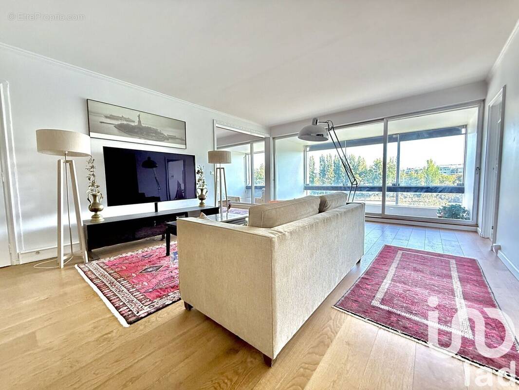 Photo 1 - Appartement à COURBEVOIE