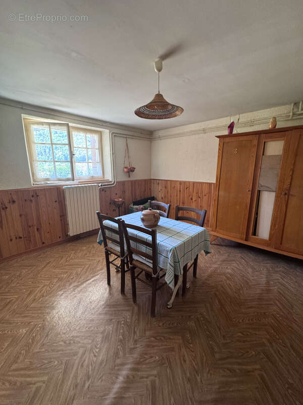 Maison indépendante avec terrain, garage et 6 chambres - vue dégagée - photo 10