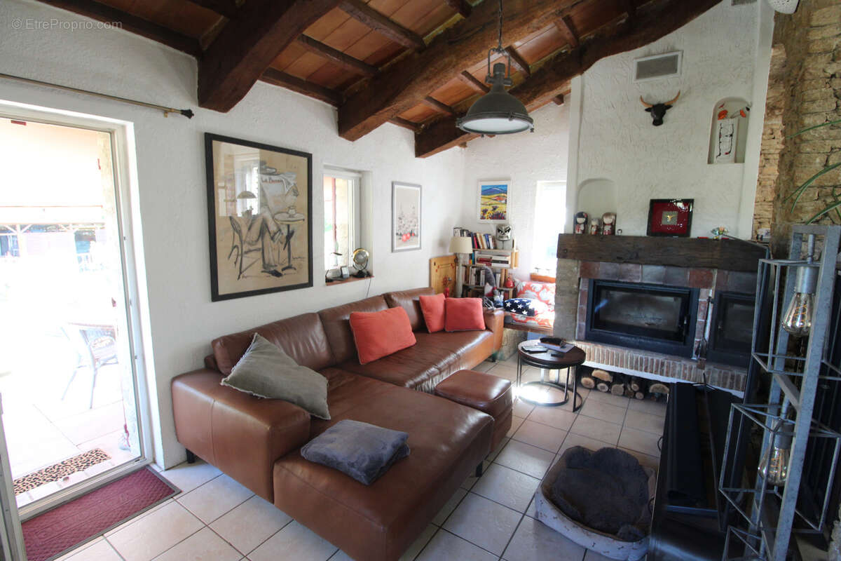Apt, capitale du Luberon, propriété en pierres avec gites et piscine - photo 12