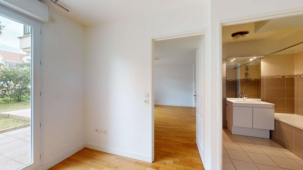 Appartement à LE PERREUX-SUR-MARNE