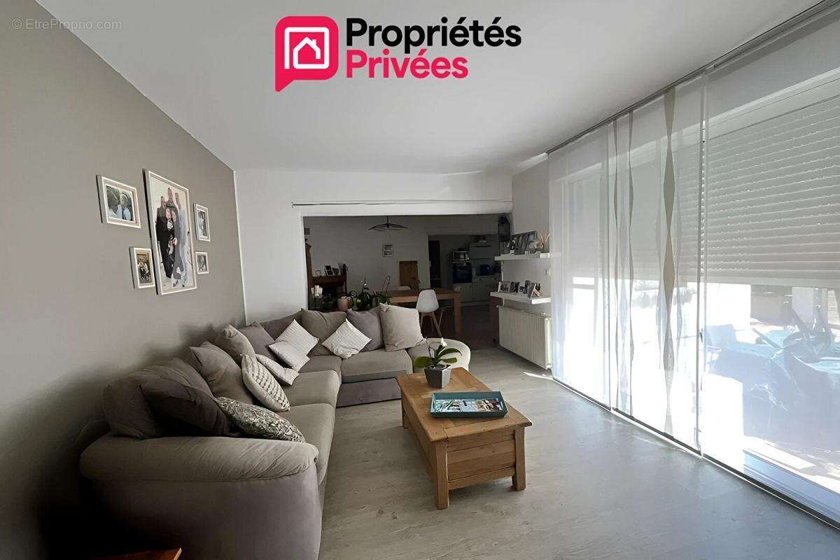 A 15 min d'Uzès et Nîmes, Maison familiale de plain-pied 6 pièce(s) 4 chambres 113.16 m2 - photo 4