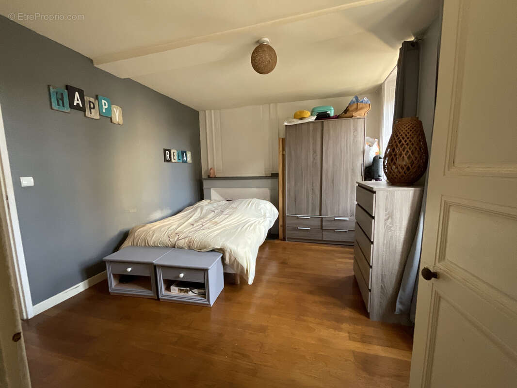 Appartement à NIVOLAS-VERMELLE