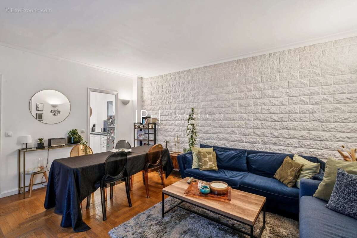 Appartement à NEUILLY-SUR-SEINE