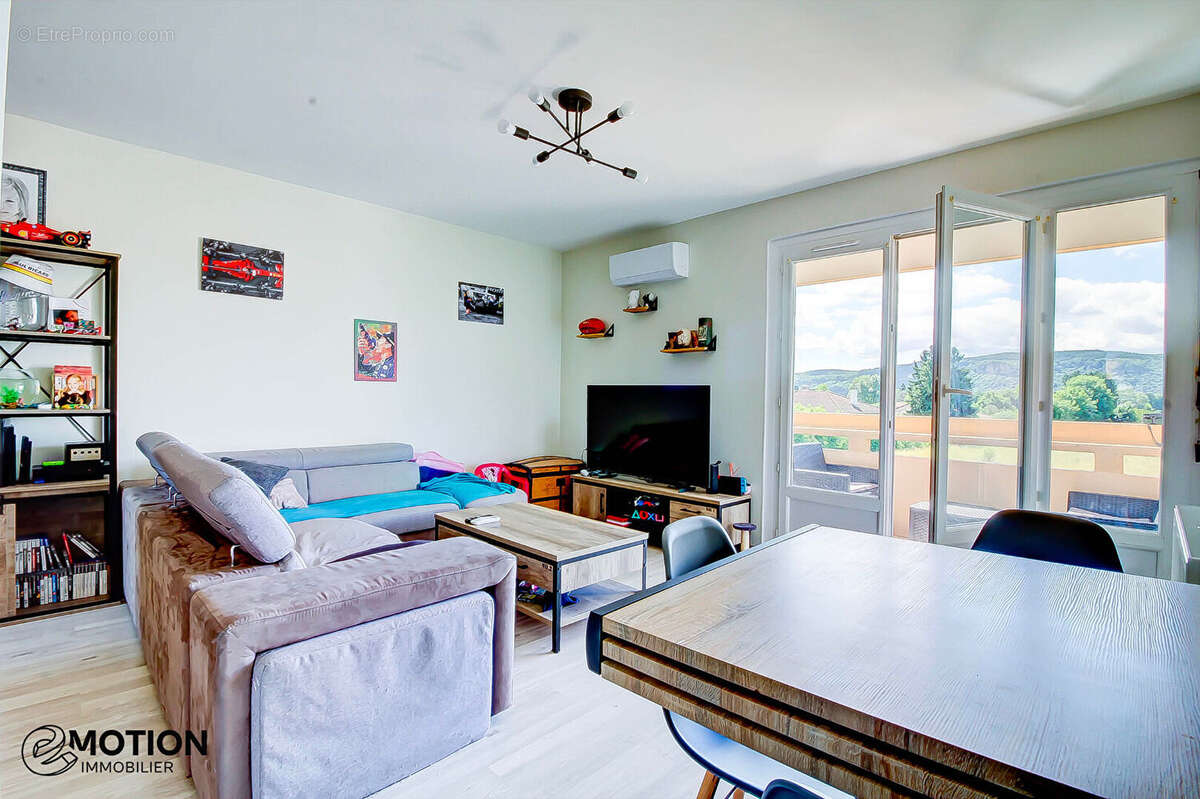 Appartement à LAGNIEU