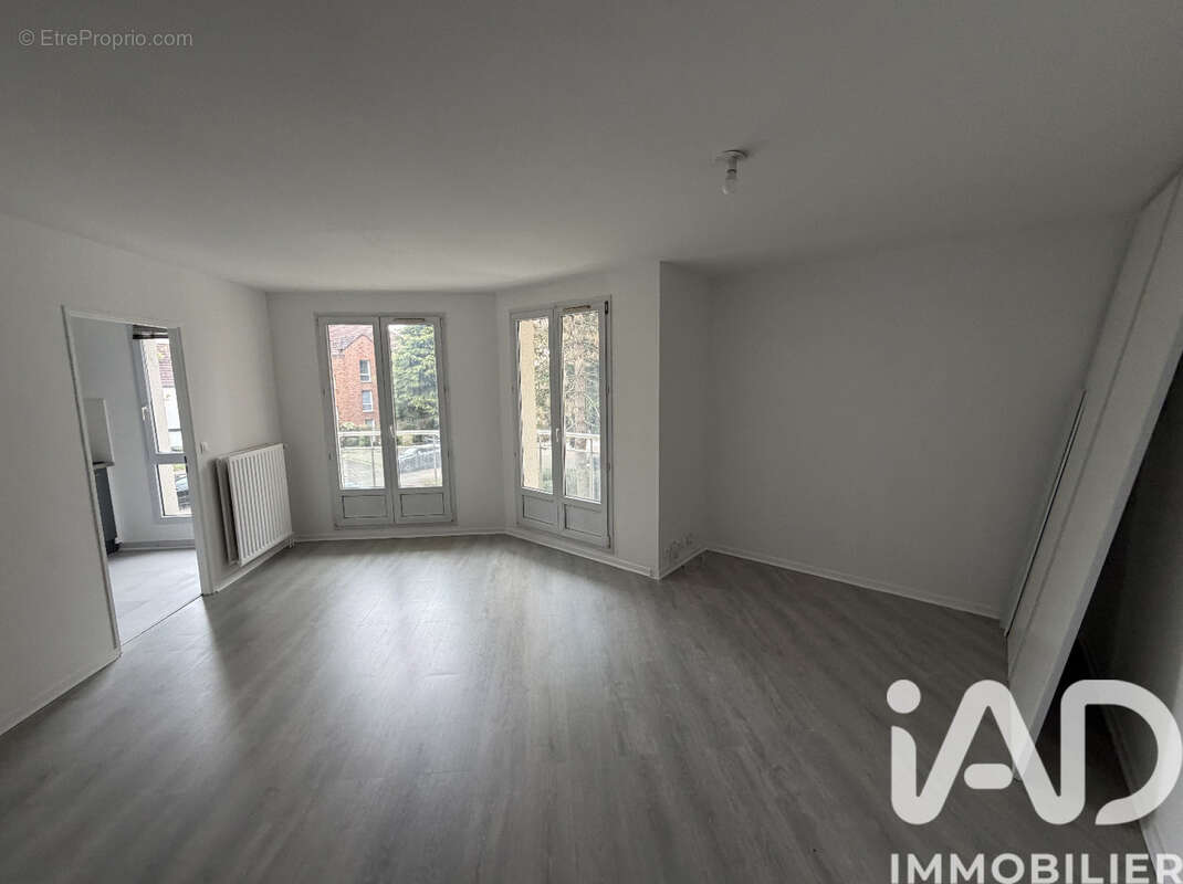 Photo 2 - Appartement à PONTAULT-COMBAULT